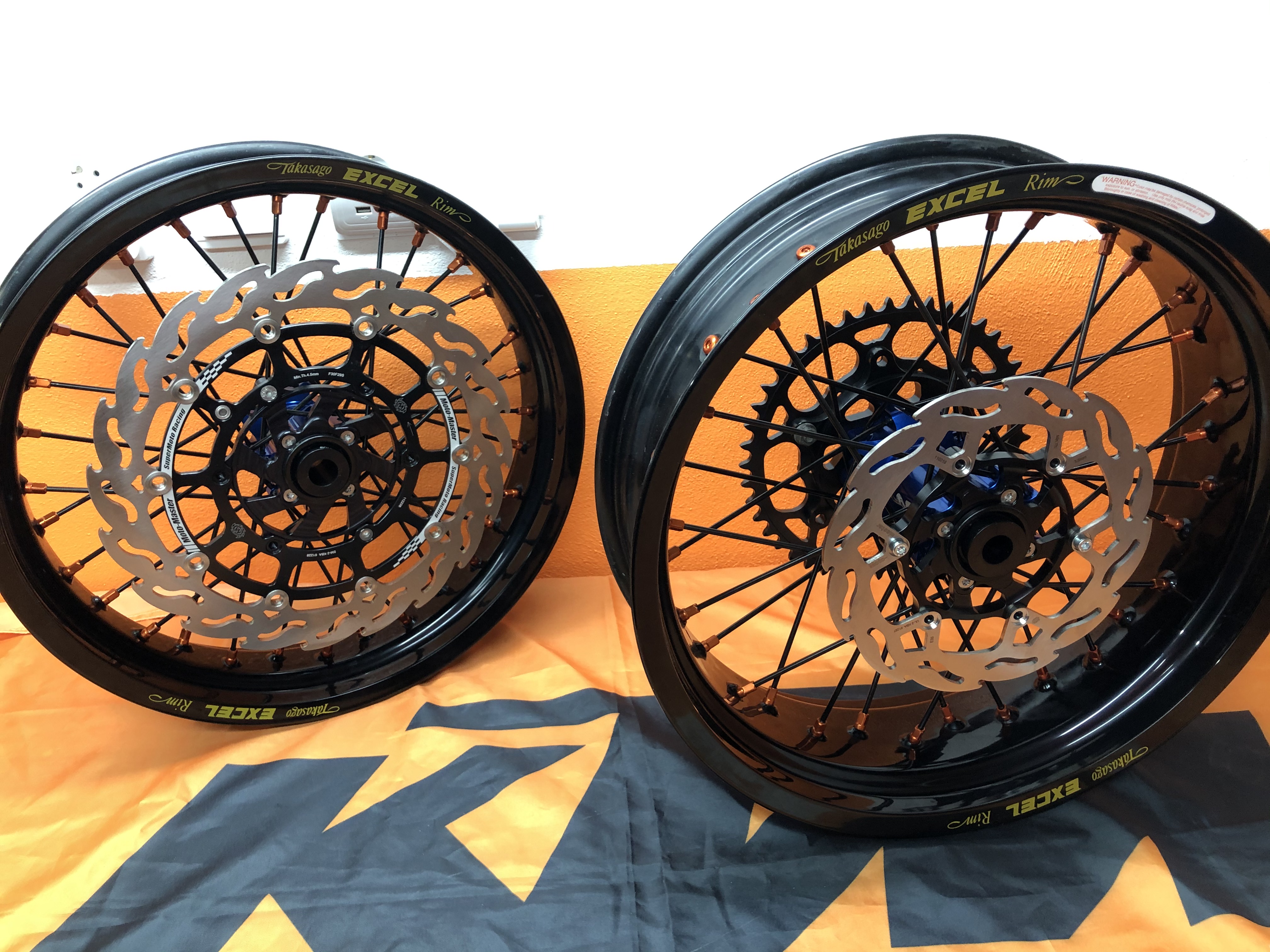 Brzdový kotúč Moto-Master Flame Floating 320mm RACING KTM,Husaberg,Husqvarna predný