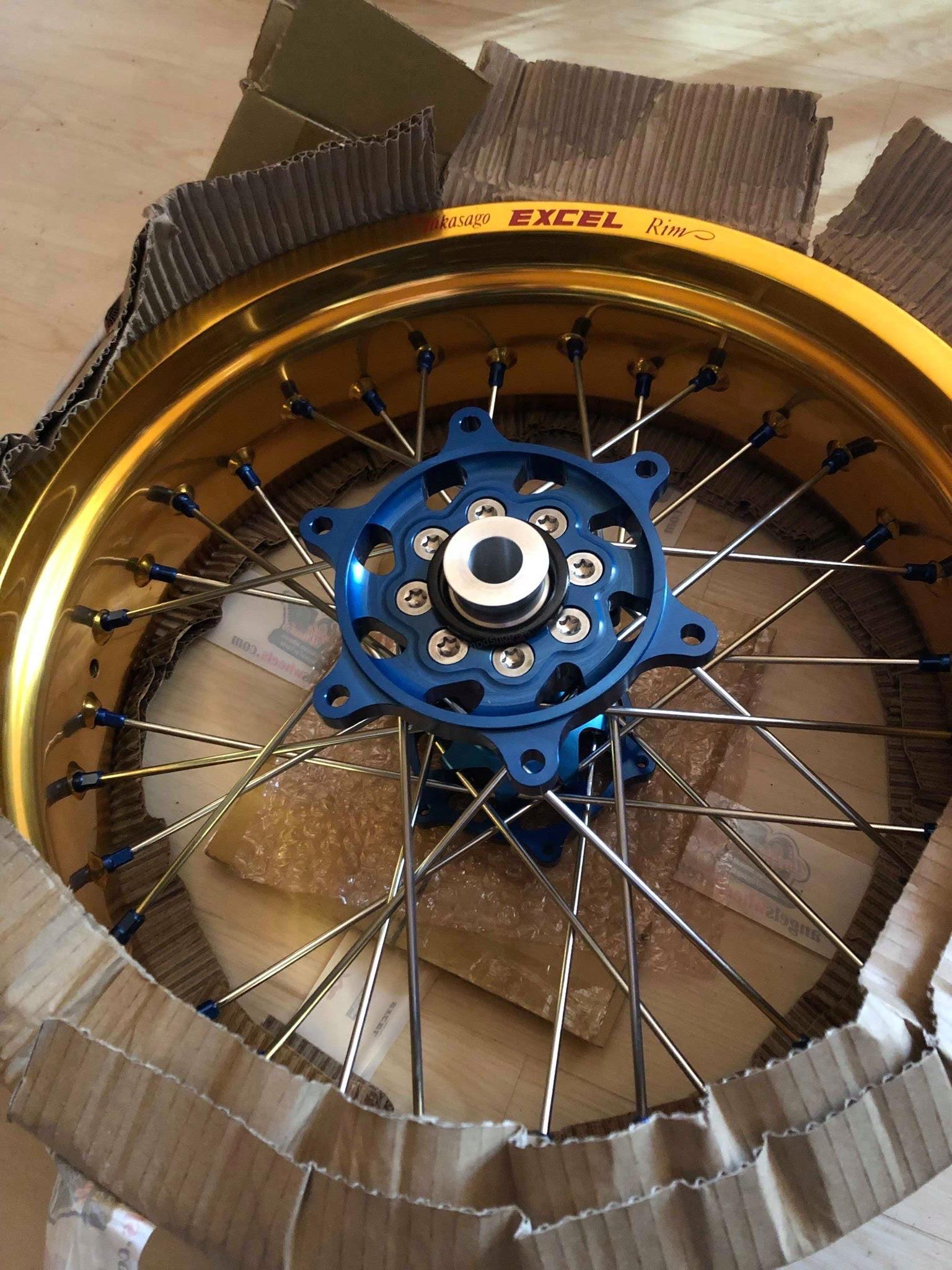 Excel Takasago Rims Supermoto 17" Kolesá GOLD- Farebnosť voliteľná